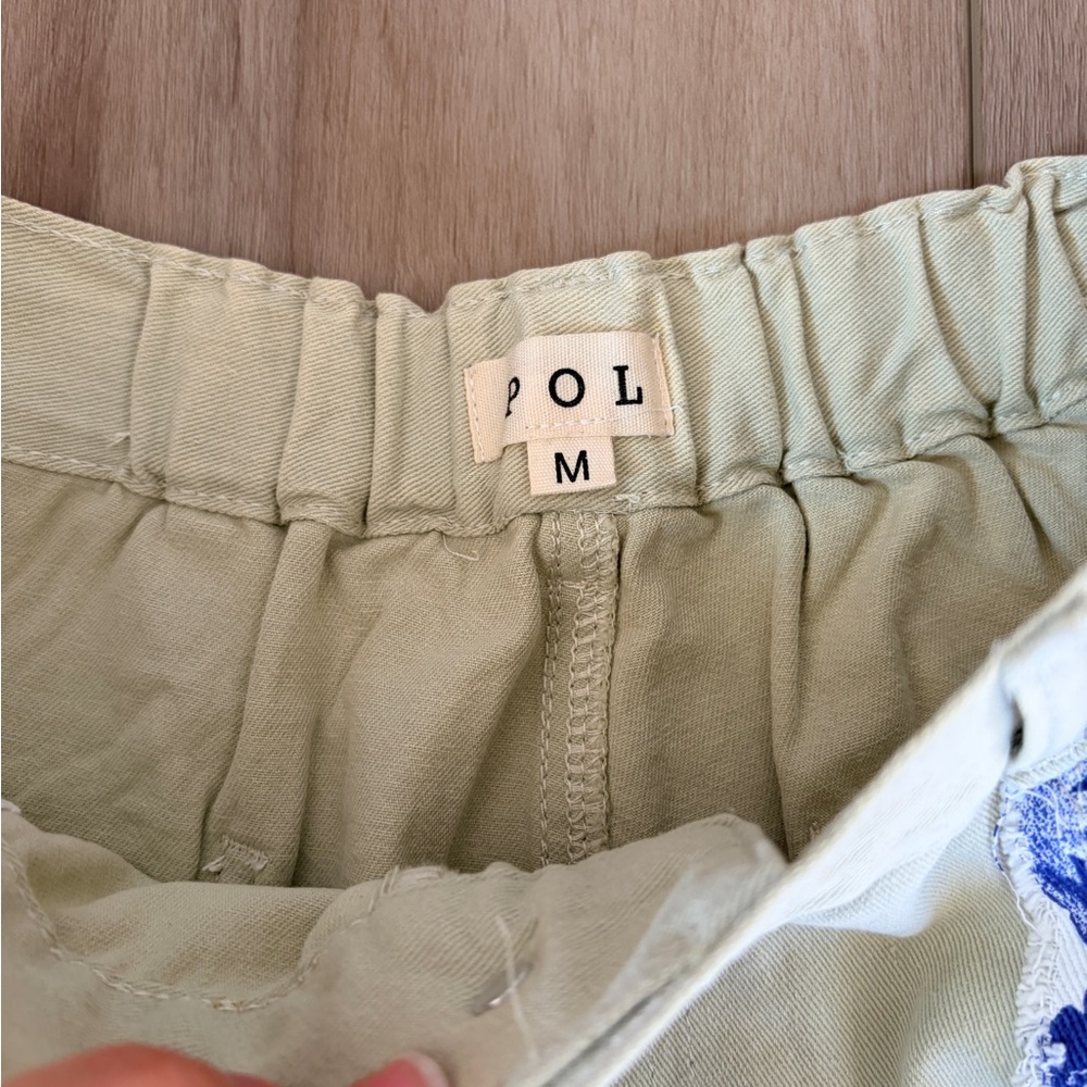 POL
POL Wide Leg Pants with Blue Floral and Cream Accents - Picture 7 of 9